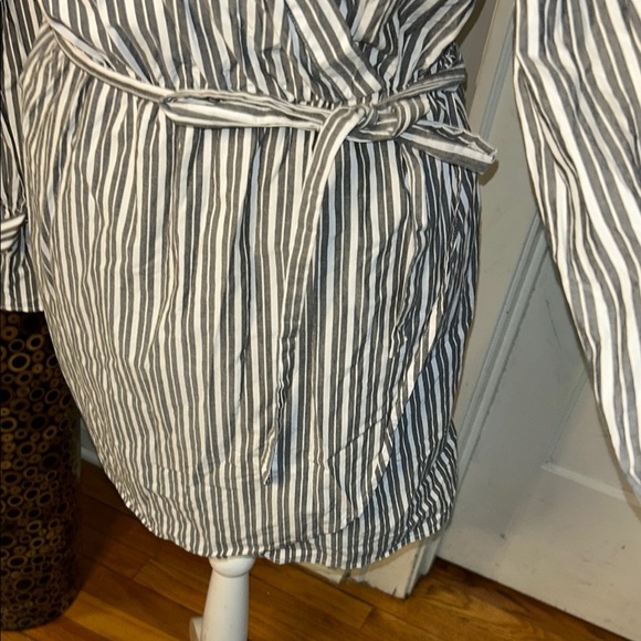Striped Women's Wrap Jacket - Picture 3 of 10
